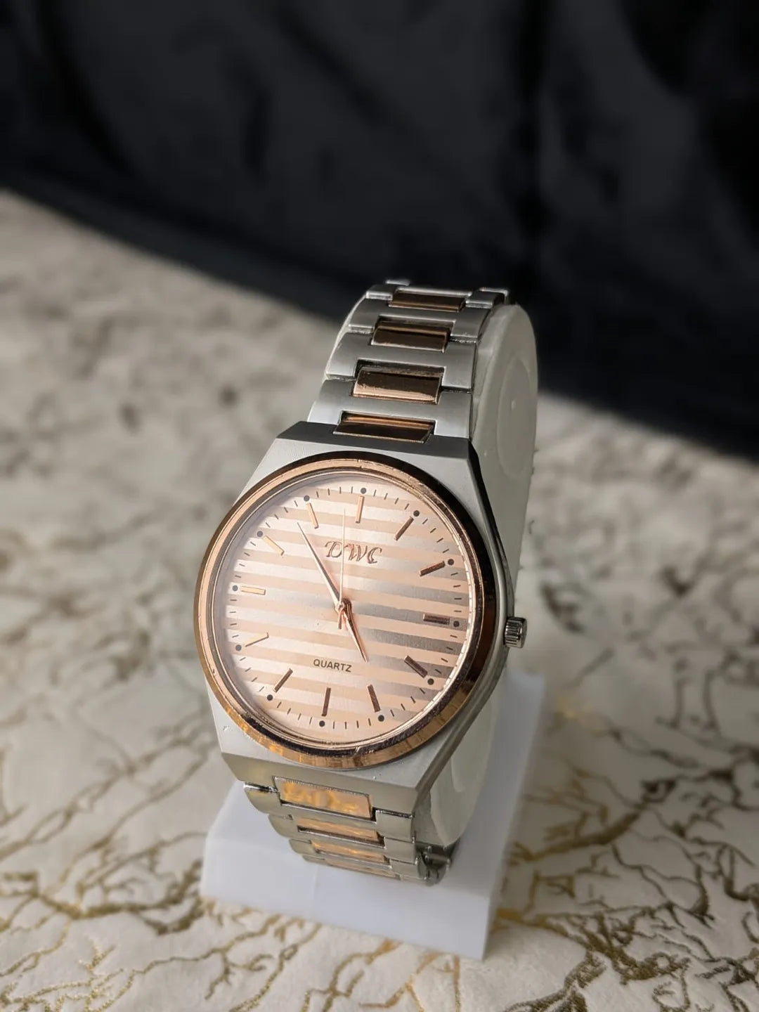 Men's Comfort Fit Strap Watch